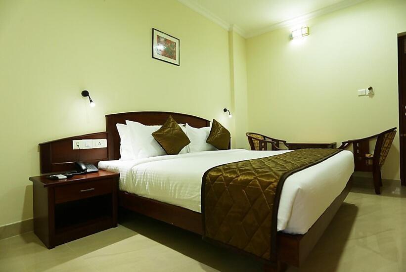 Hotel White City North Paravur Eksteriør billede